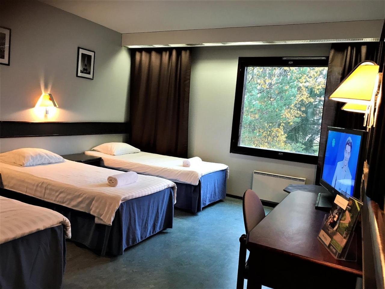 Leikari Hotel